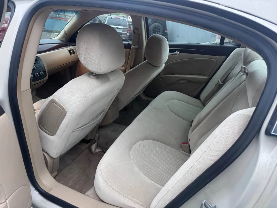 2011 Buick Lucerne - Image 6 of 6