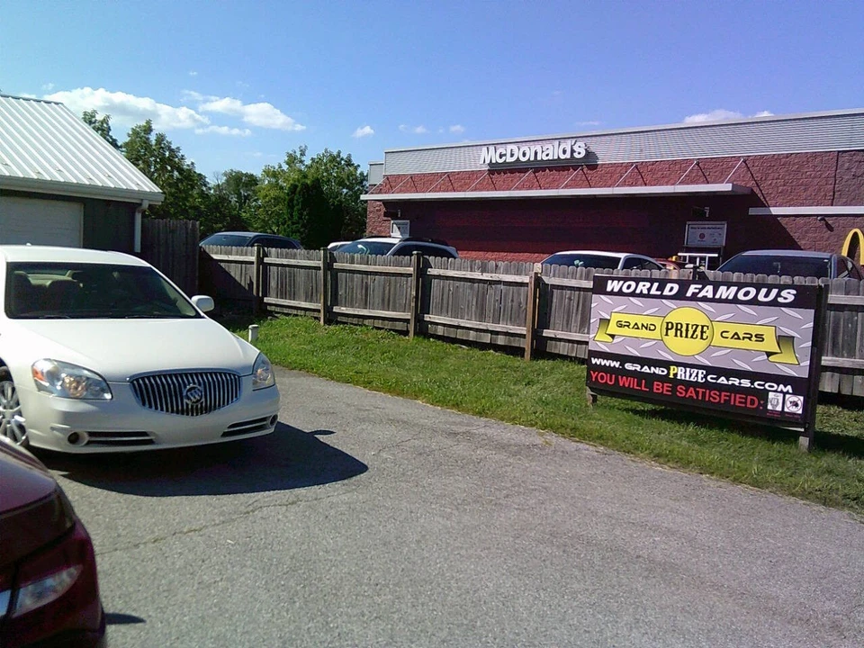 2011 Buick Lucerne - Image 11 of 21