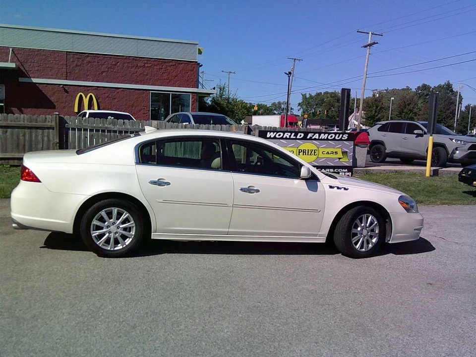 2011 Buick Lucerne - Image 9 of 21