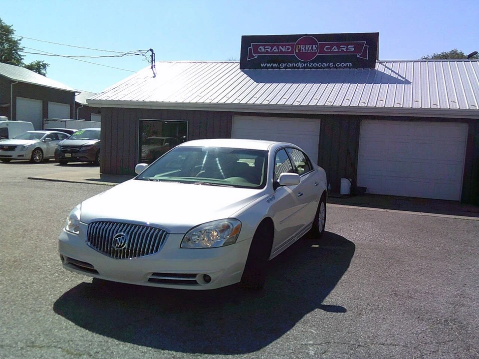 2011 Buick Lucerne - Image 2 of 21