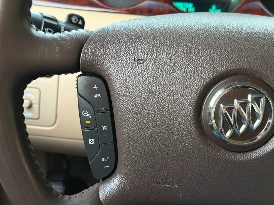 2011 Buick Lucerne - Image 12 of 21