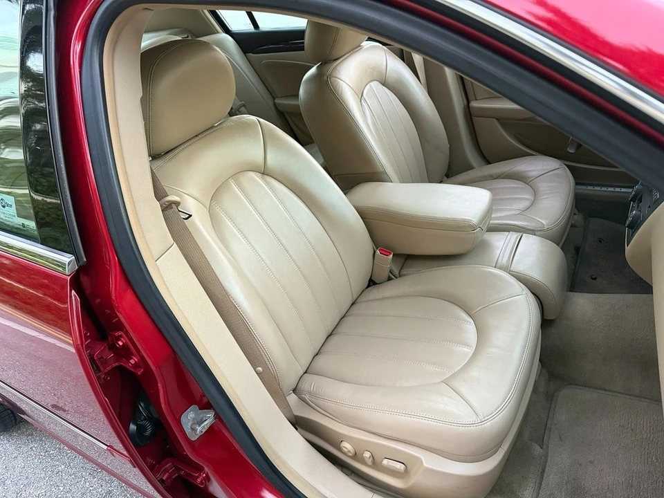 2011 Buick Lucerne - Image 17 of 21
