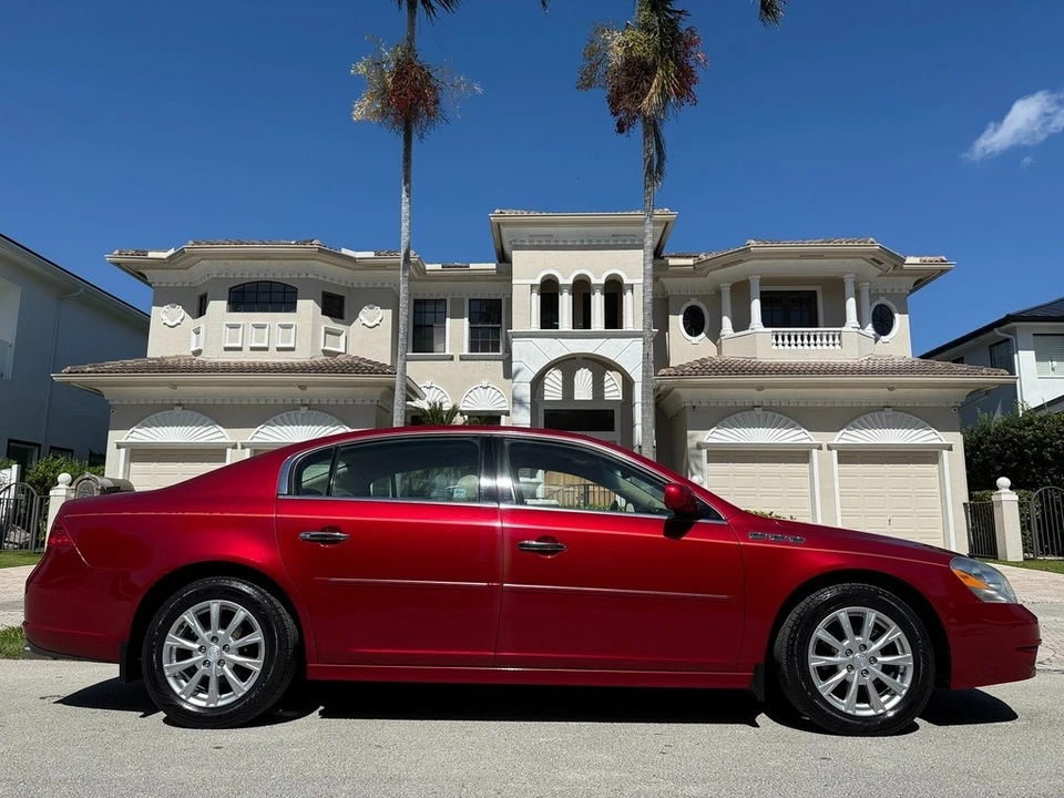 2011 Buick Lucerne - Image 2 of 21