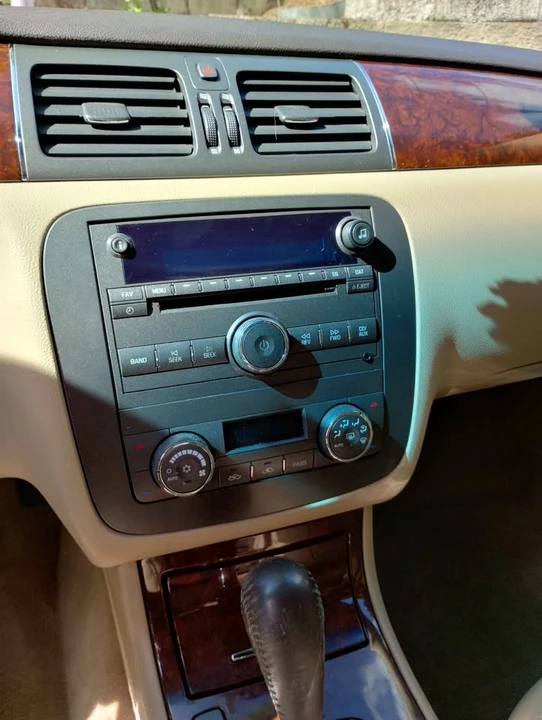 2011 Buick Lucerne - Image 8 of 10