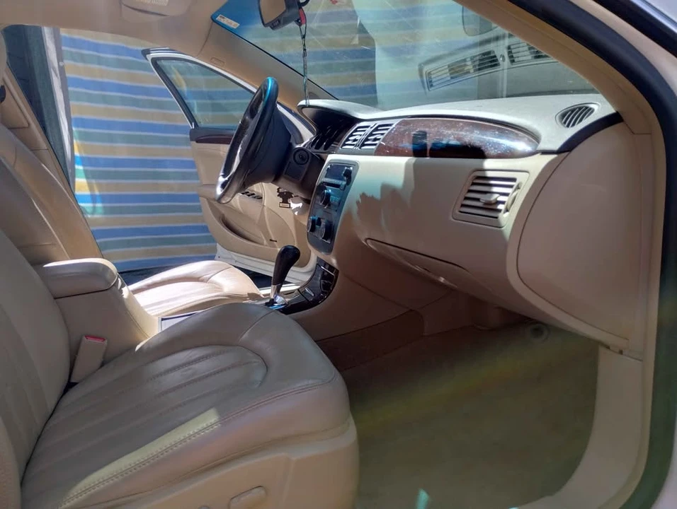 2011 Buick Lucerne - Image 7 of 10
