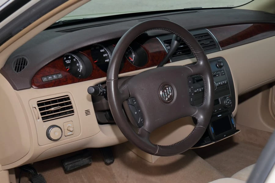 2011 Buick Lucerne - Image 23 of 29