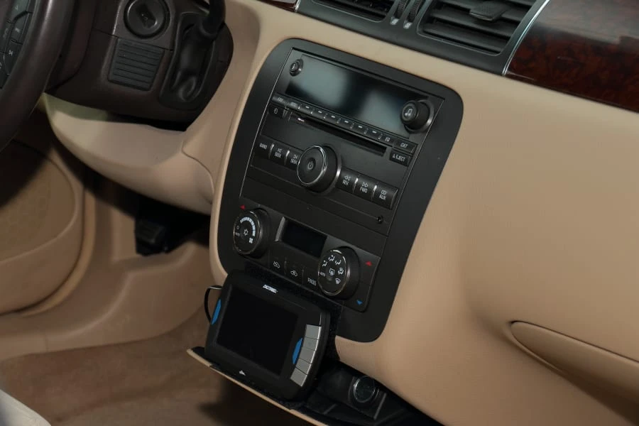 2011 Buick Lucerne - Image 16 of 29