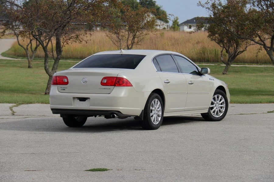 2011 Buick Lucerne - Image 3 of 29