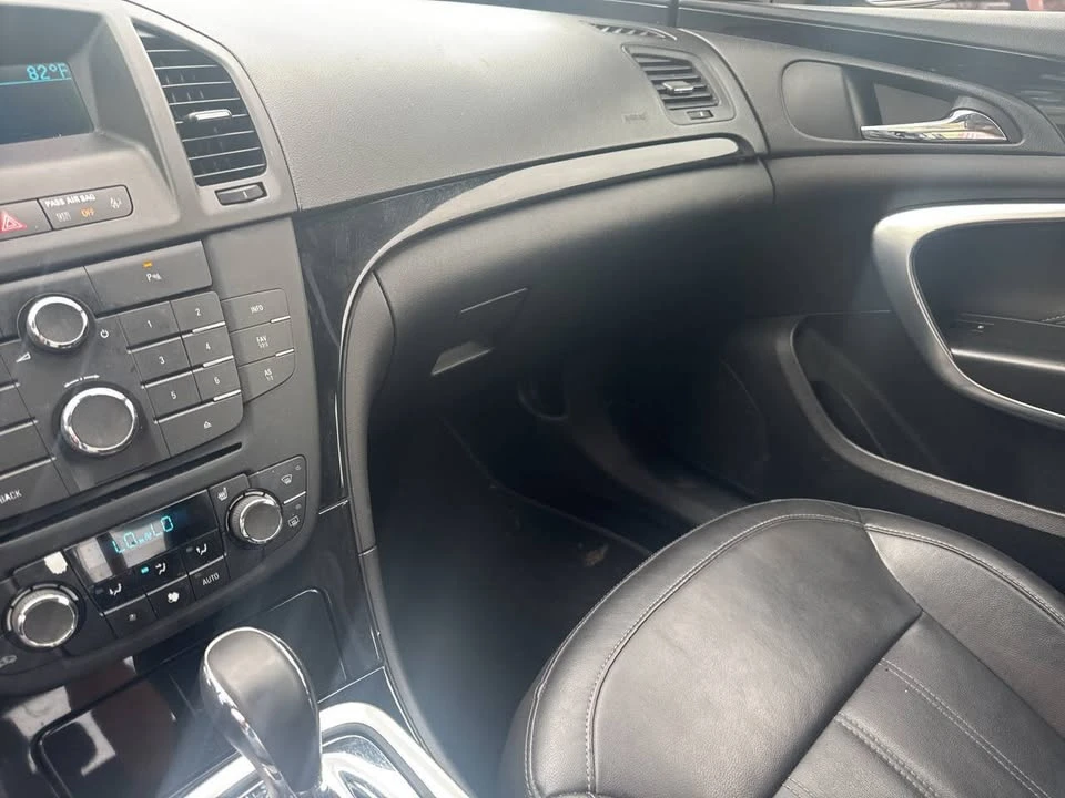 2011 Buick Regal - Image 12 of 20