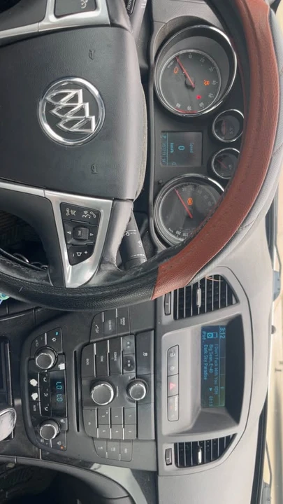 2011 Buick Regal - Image 2 of 2