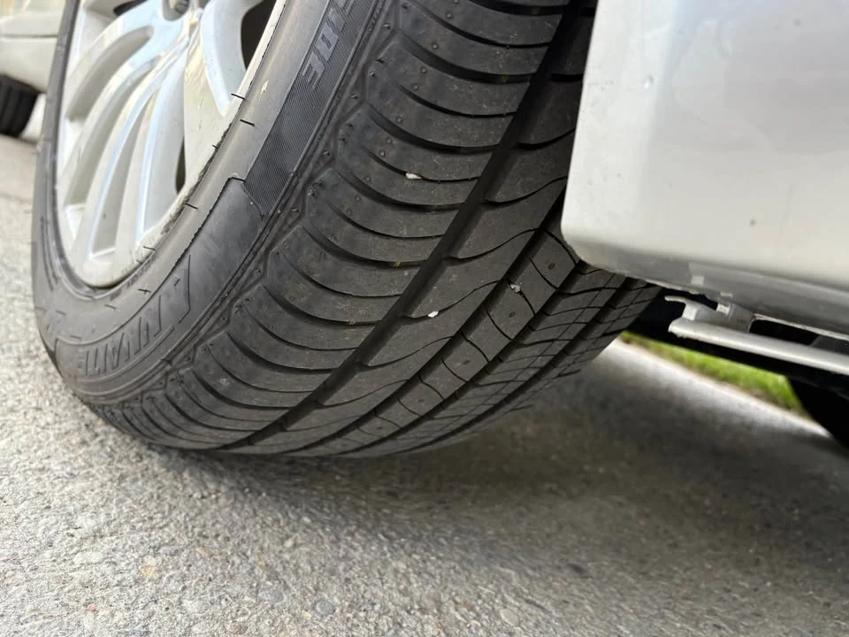2011 Buick Regal - Image 11 of 12