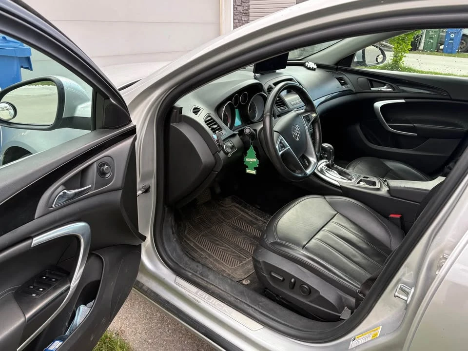 2011 Buick Regal - Image 7 of 12