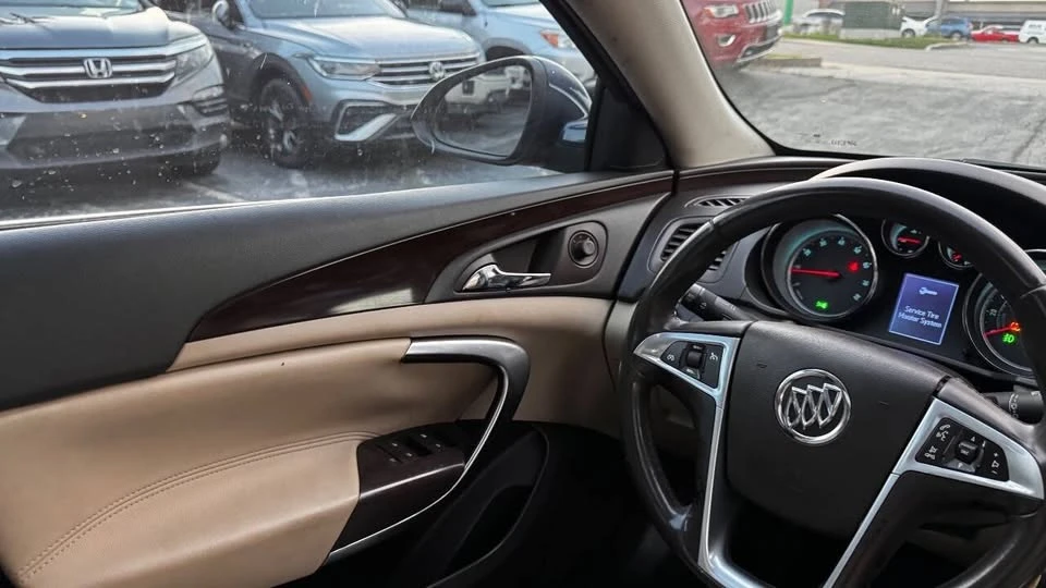 2011 Buick Regal - Image 13 of 20