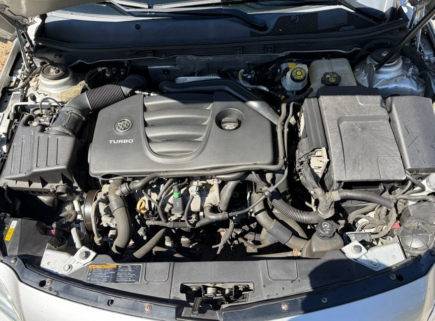 2011 Buick Regal - Image 14 of 21