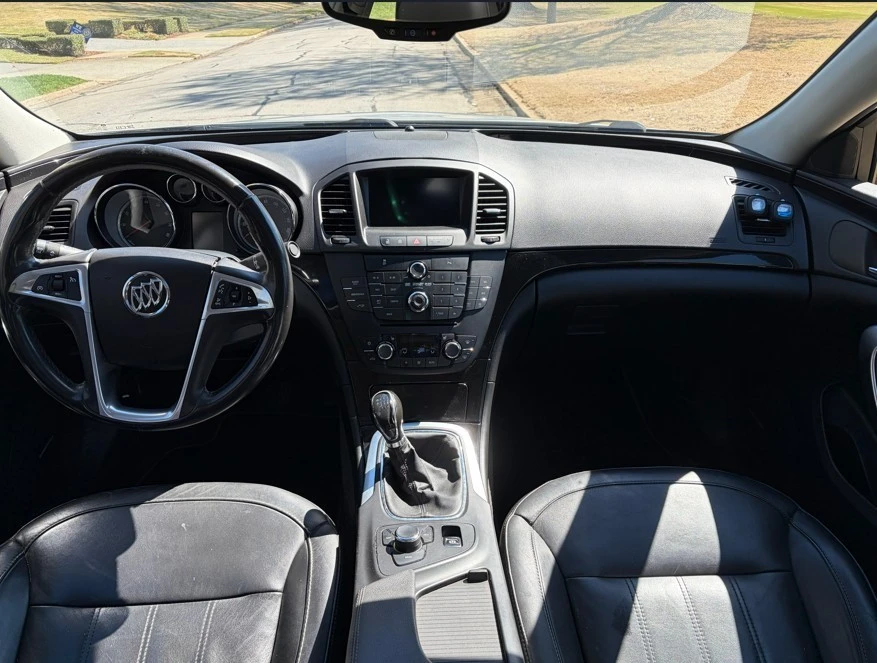 2011 Buick Regal - Image 11 of 21