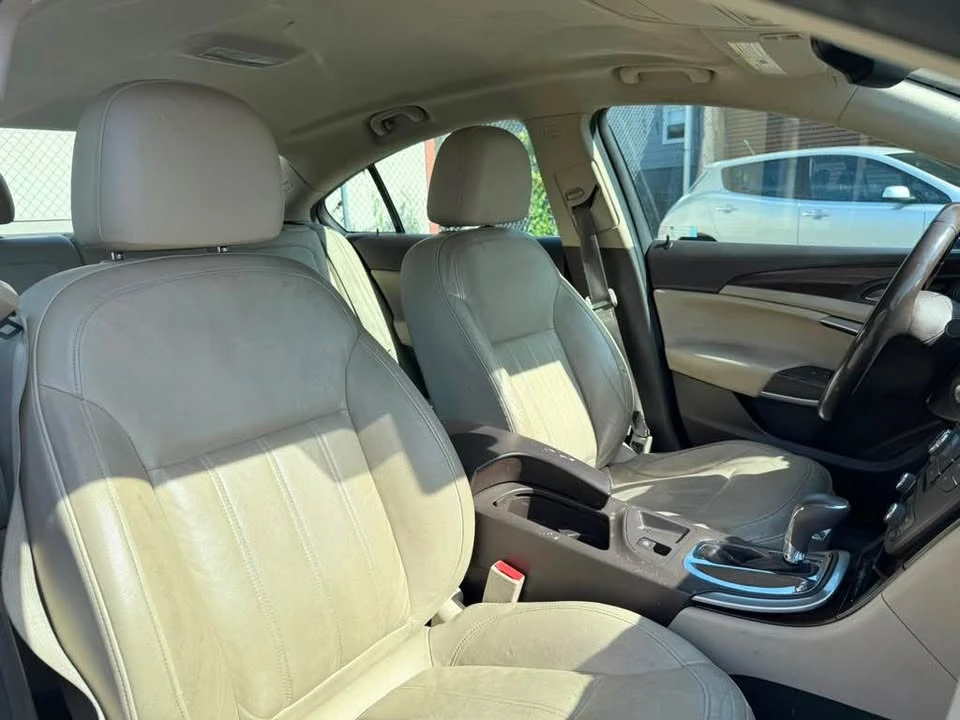 2011 Buick Regal - Image 8 of 20