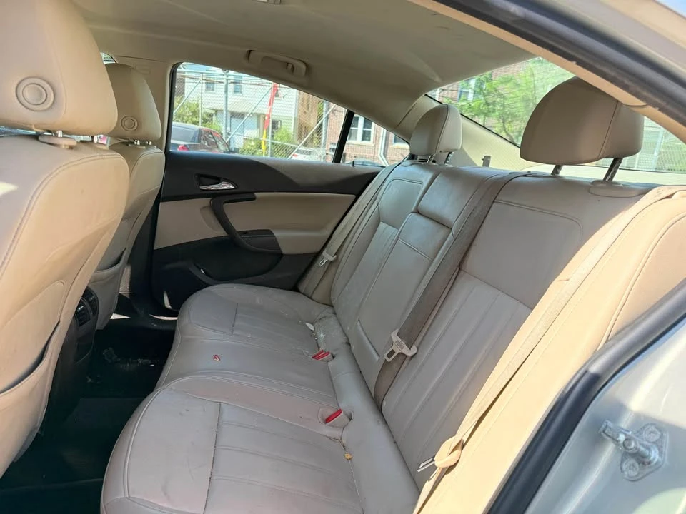 2011 Buick Regal - Image 19 of 20