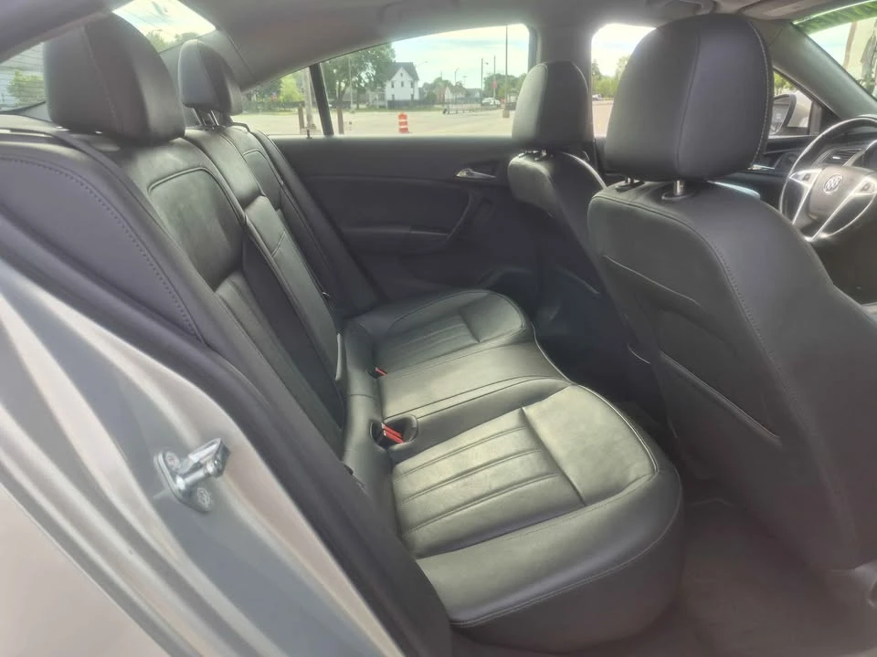 2011 Buick Regal - Image 11 of 11