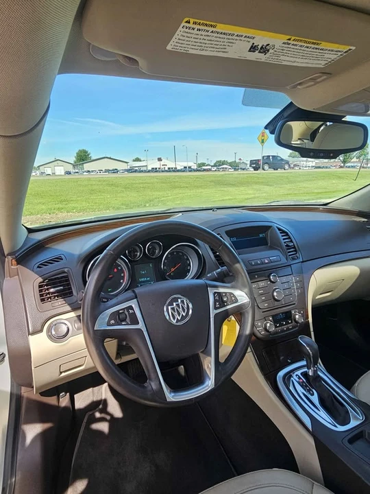 2011 Buick Regal - Image 9 of 18