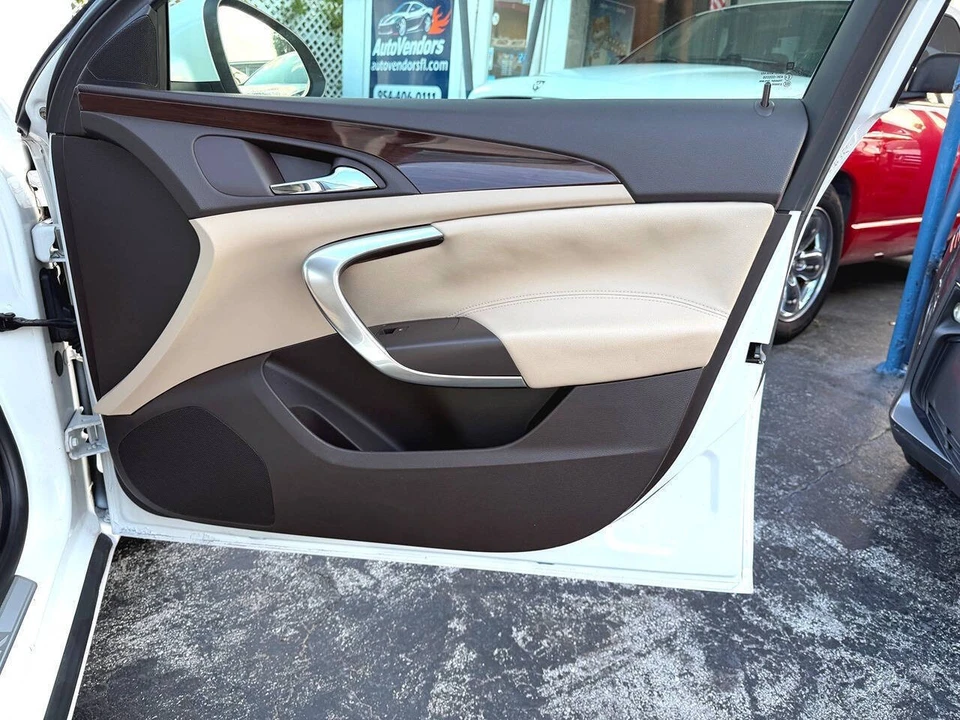 2011 Buick Regal - Image 30 of 31