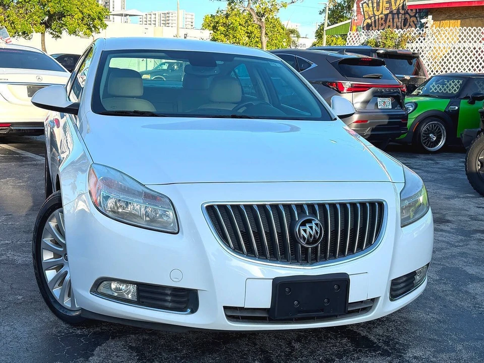 2011 Buick Regal - Image 4 of 31