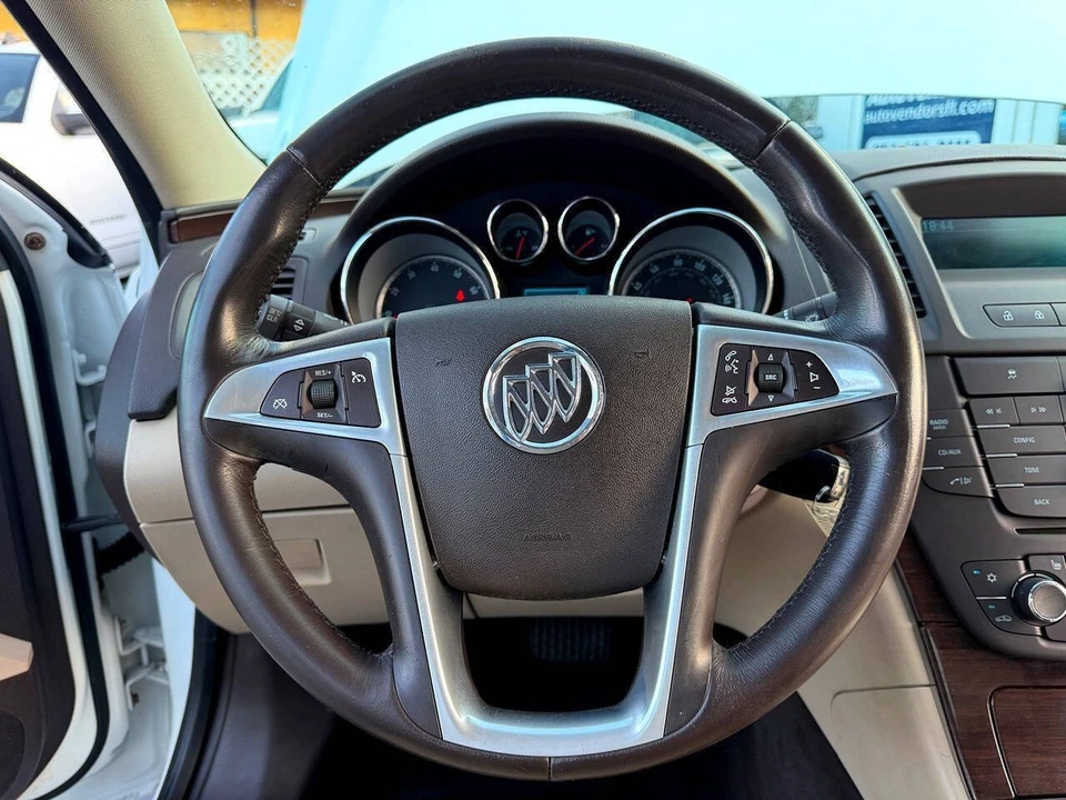 2011 Buick Regal - Image 26 of 31