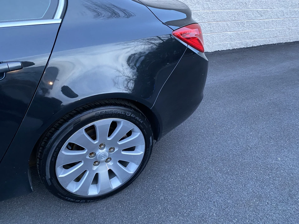 2011 Buick Regal - Image 16 of 31