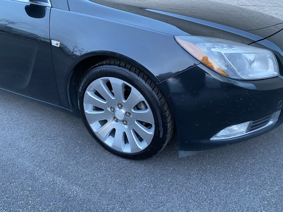 2011 Buick Regal - Image 21 of 31