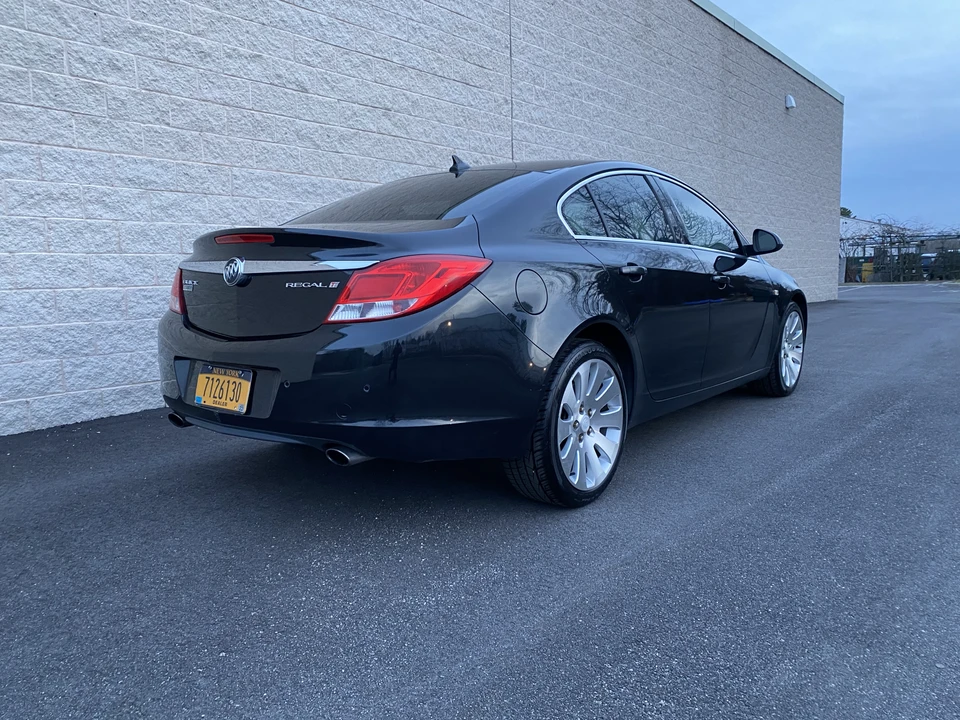 2011 Buick Regal - Image 10 of 31