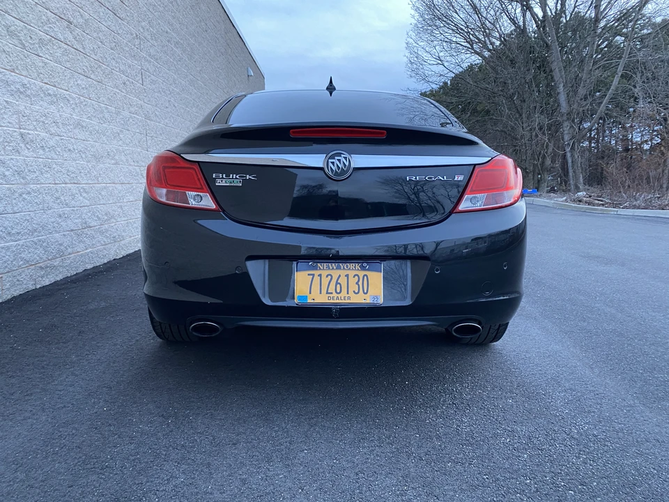 2011 Buick Regal - Image 7 of 31