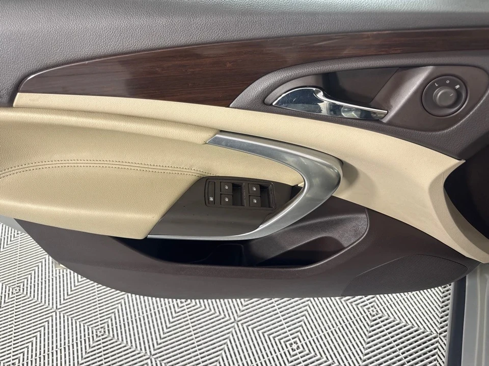 2011 Buick Regal - Image 11 of 12