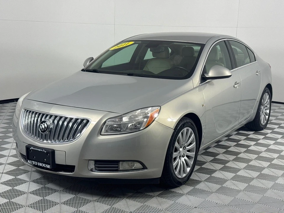 2011 Buick Regal - Image 10 of 12