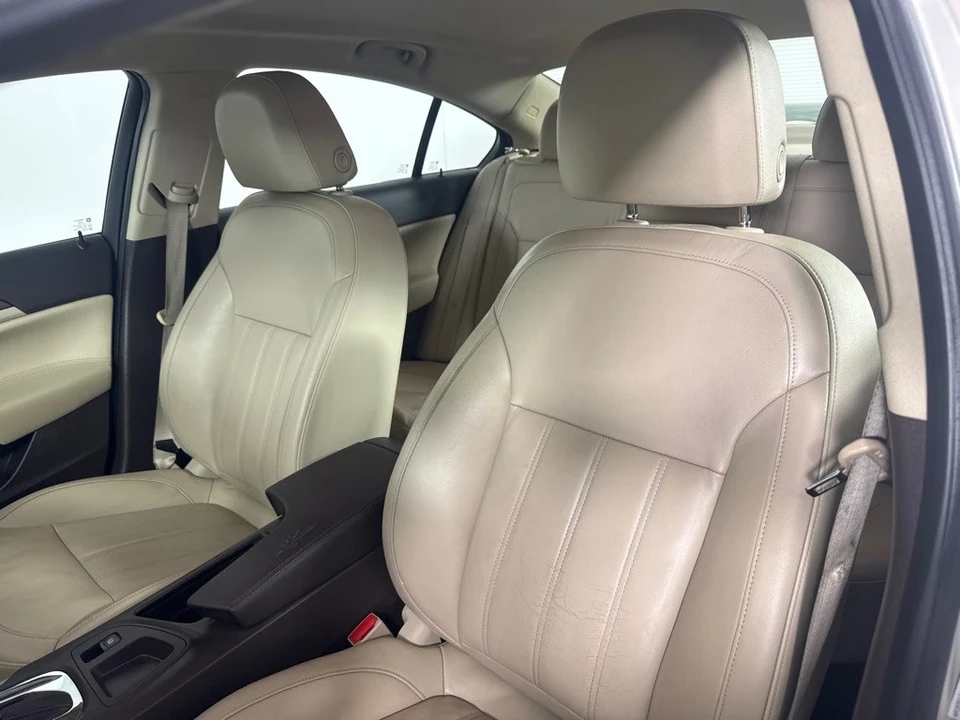 2011 Buick Regal - Image 12 of 12