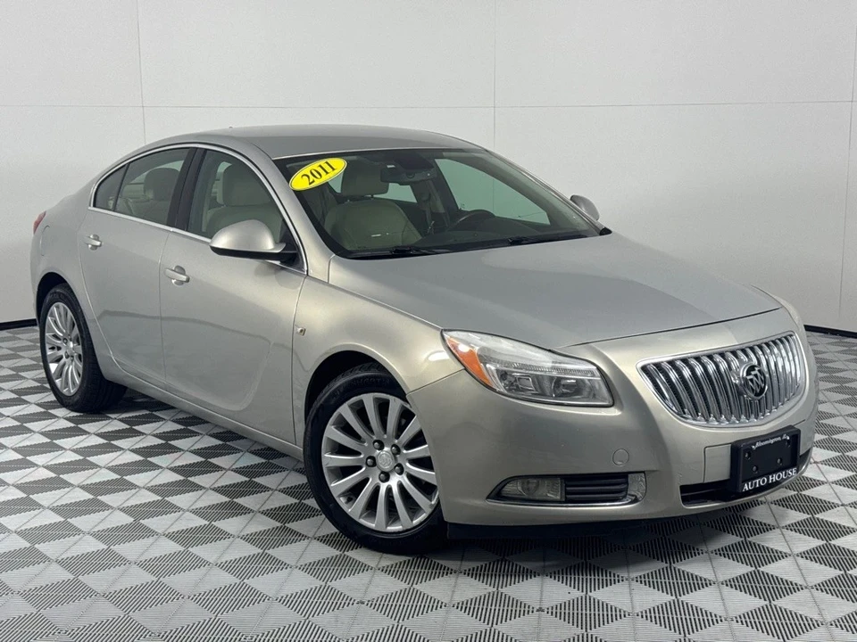 2011 Buick Regal - Image 2 of 12
