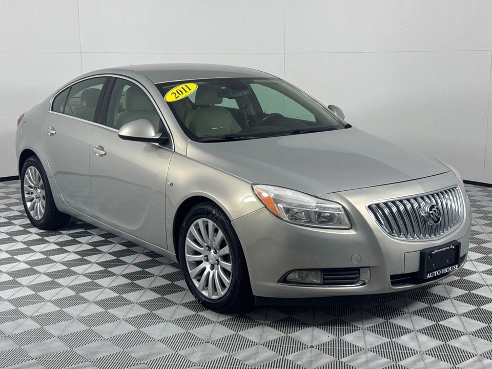 2011 Buick Regal - Image 3 of 12