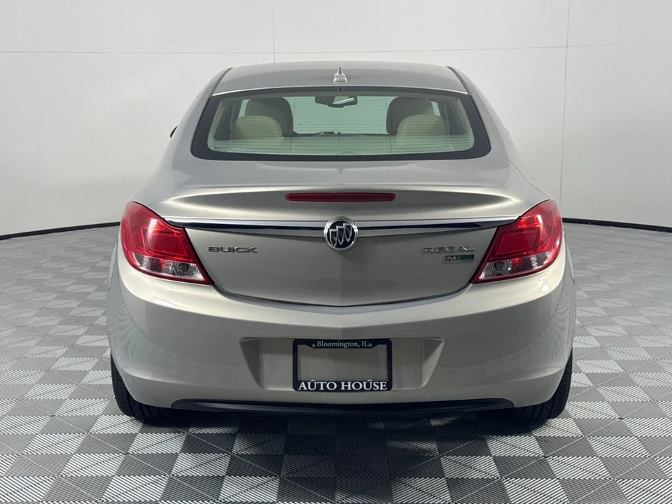 2011 Buick Regal - Image 6 of 12