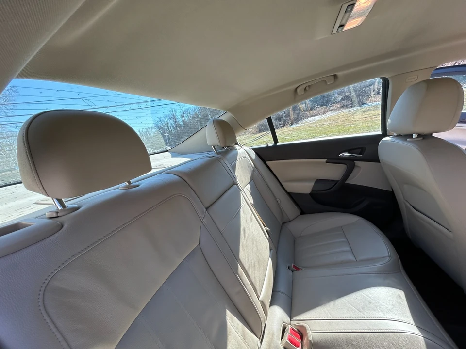 2011 Buick Regal - Image 14 of 21