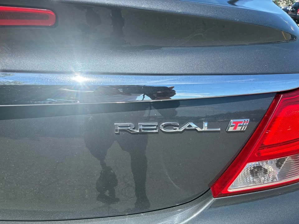 2011 Buick Regal - Image 9 of 10