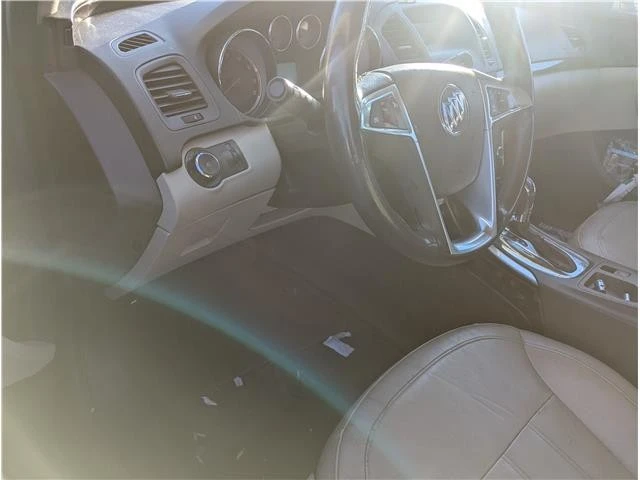 2011 Buick Regal - Image 5 of 10