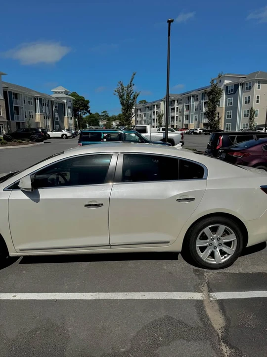 2011 Buick LaCrosse - Image 4 of 17