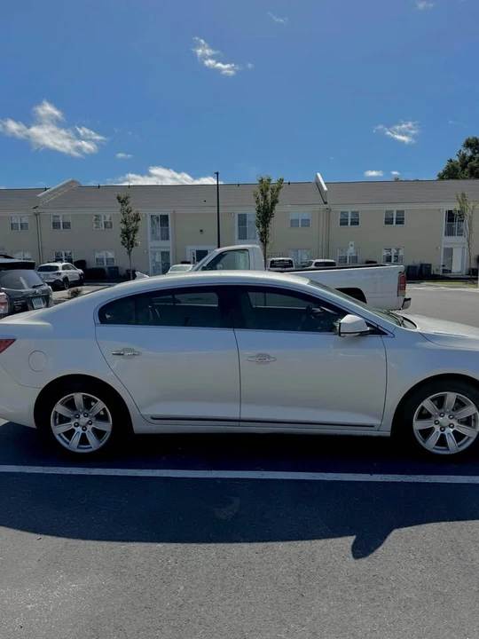 2011 Buick LaCrosse - Image 2 of 17