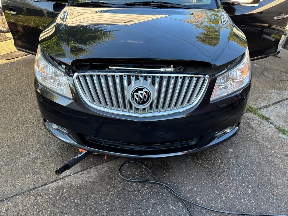 2011 Buick LaCrosse - Image 2 of 11