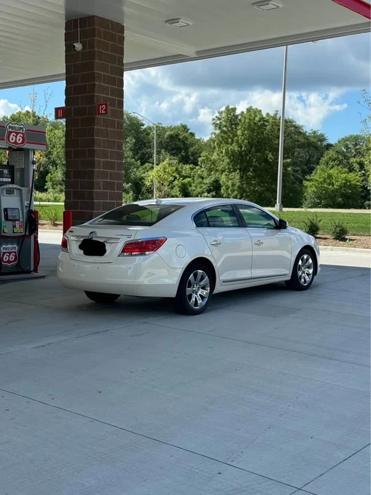 2011 Buick LaCrosse - Image 3 of 20