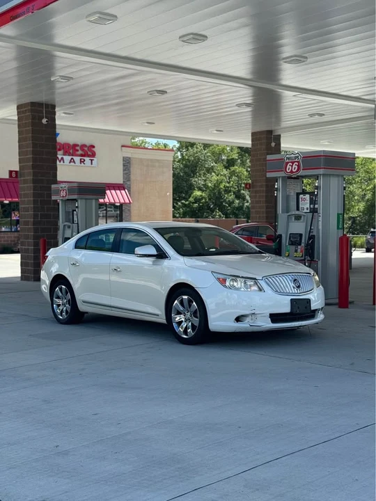 2011 Buick LaCrosse - Image 3 of 19