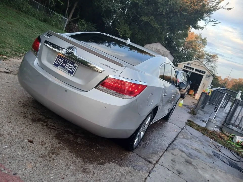 2011 Buick LaCrosse - Image 3 of 12