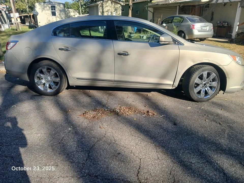 2011 Buick LaCrosse - Image 2 of 11