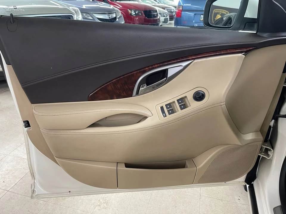 2011 Buick LaCrosse - Image 9 of 20