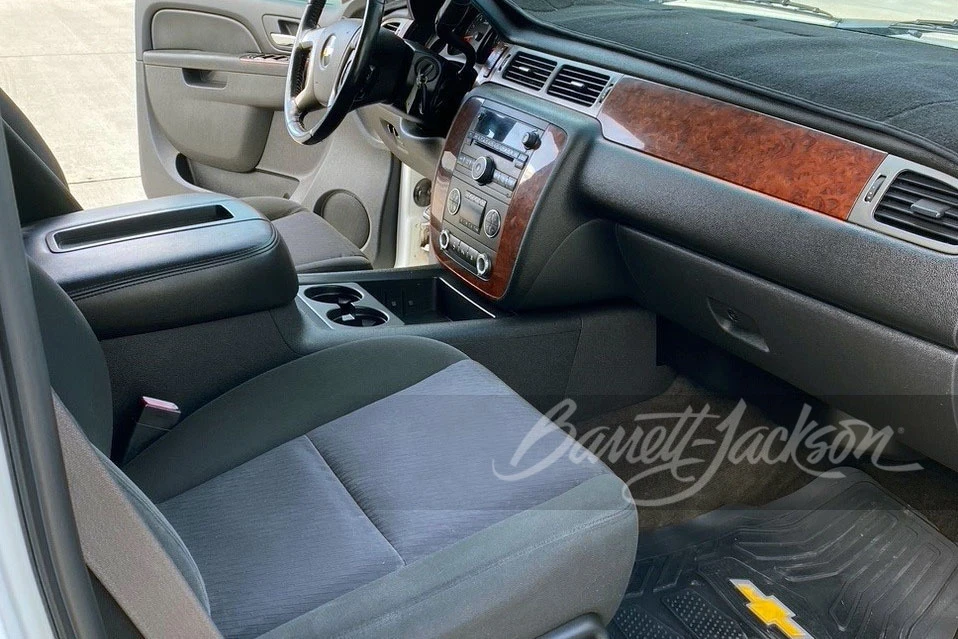 2011 Chevrolet Avalanche - Image 5 of 13