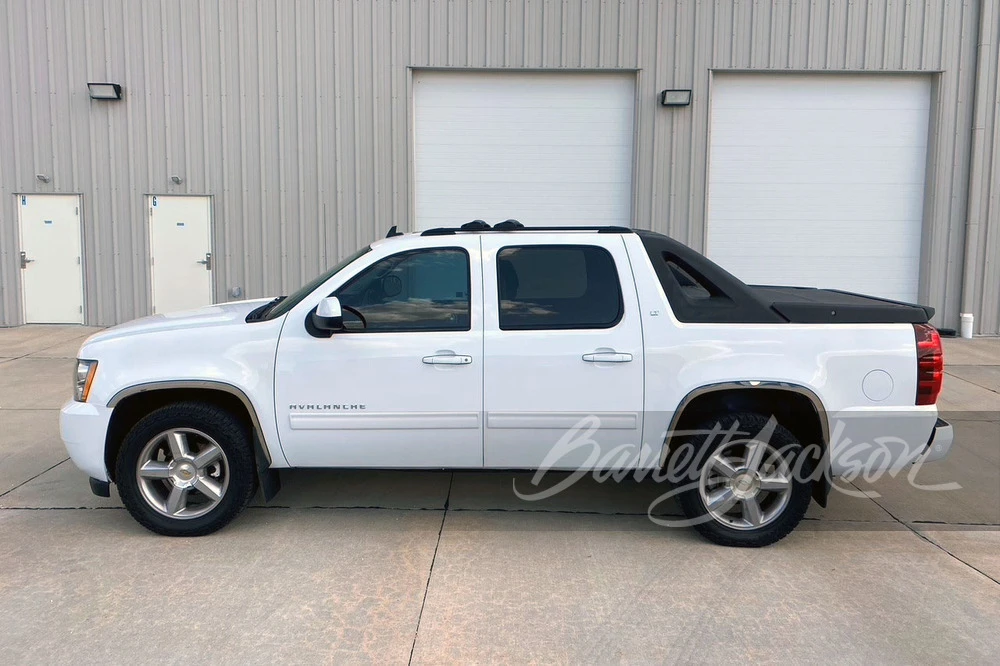 2011 Chevrolet Avalanche - Image 8 of 13