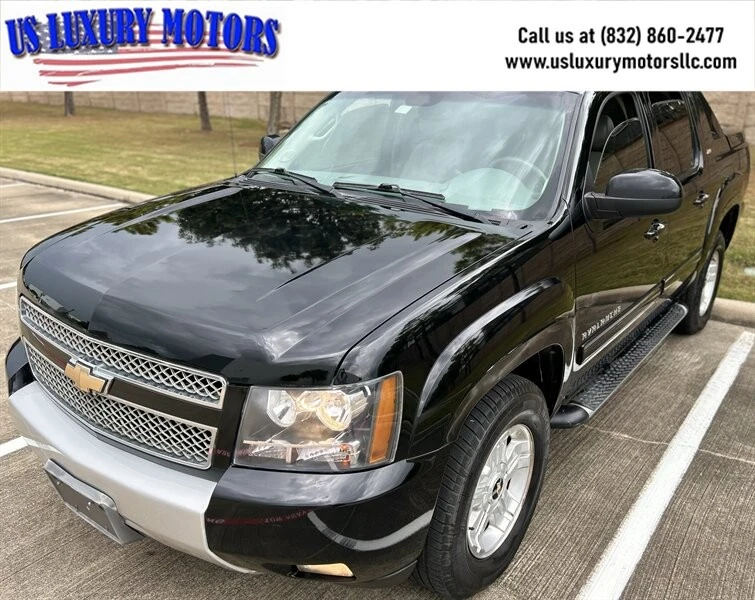 2011 Chevrolet Avalanche - Image 4 of 4